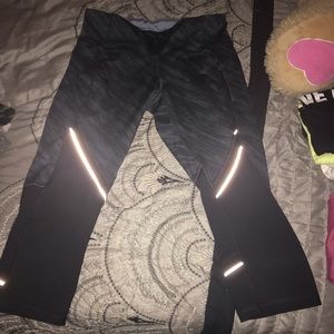 Mid waist Capri leggings